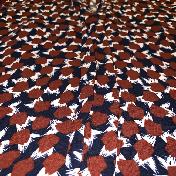 J Crew Burgundy Pattern Ruffle Viscose Blouse - Picture 6 of 8